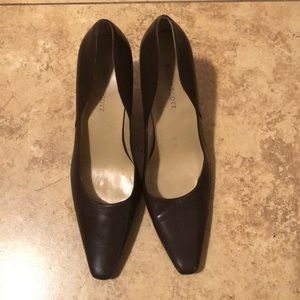 Karen Scott heels